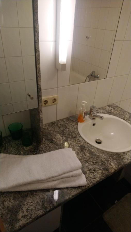 Gasthaus Krone Ubersaxen エクステリア 写真