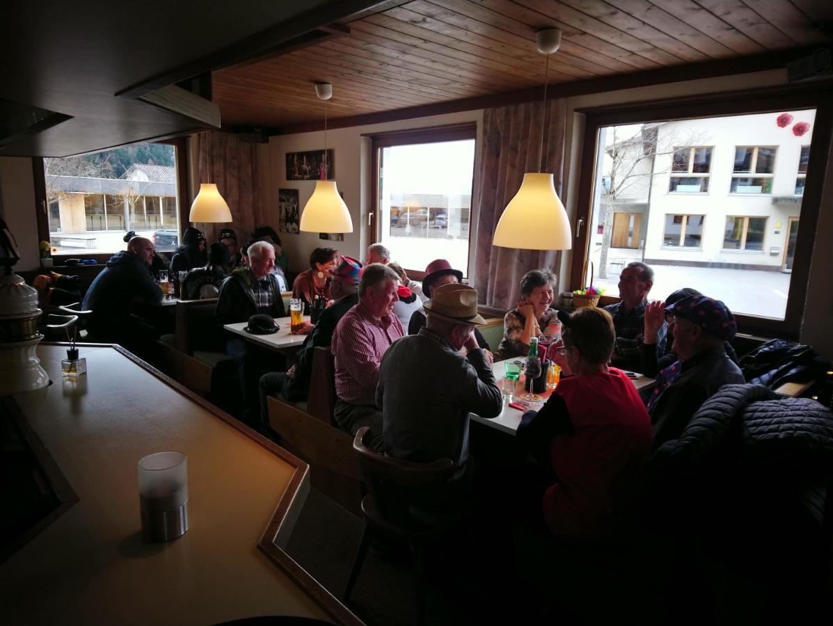 Gasthaus Krone Ubersaxen エクステリア 写真
