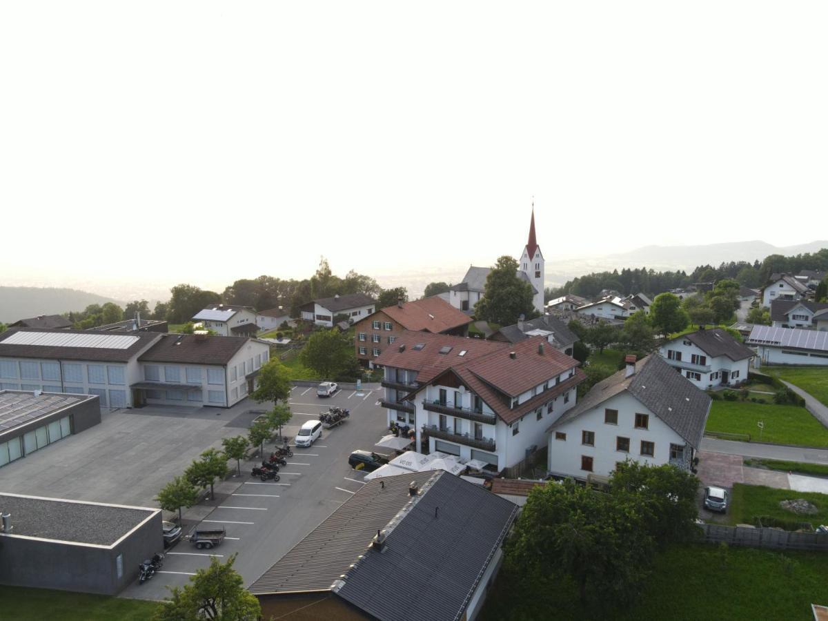 Gasthaus Krone Ubersaxen エクステリア 写真