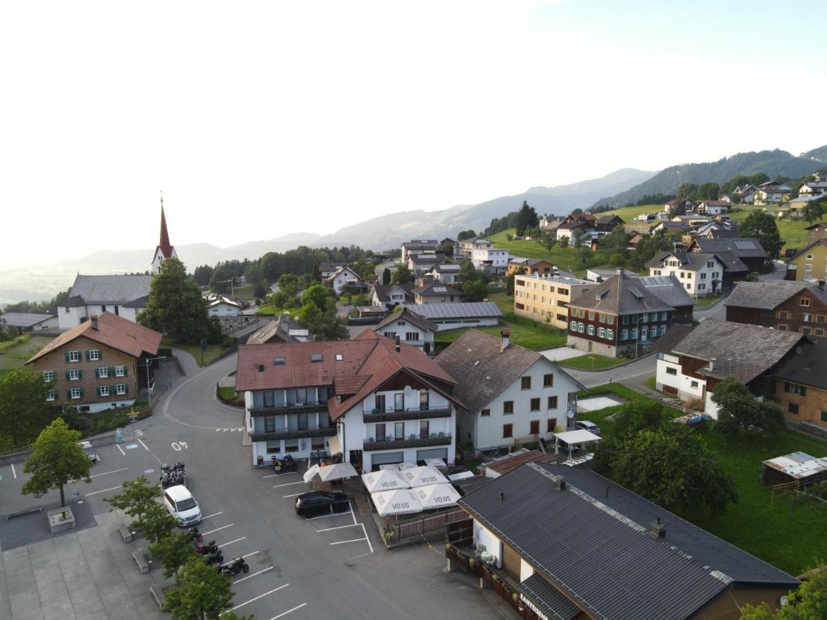 Gasthaus Krone Ubersaxen エクステリア 写真